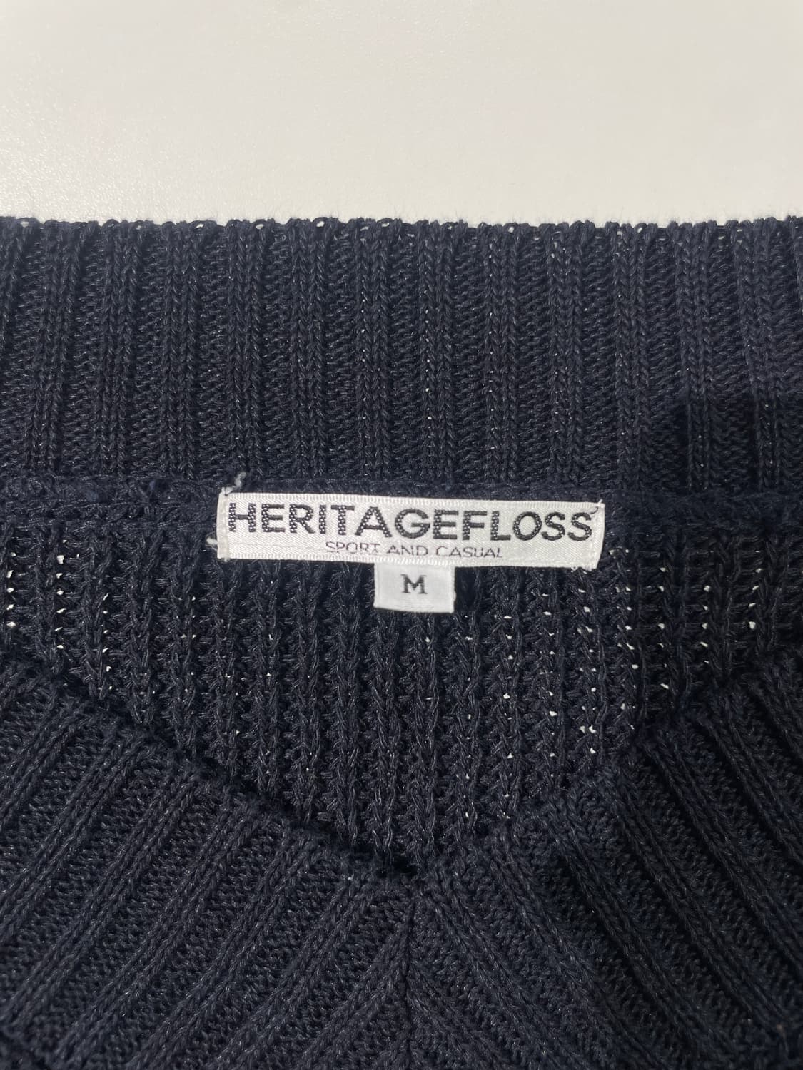 헤리티지플로스 블랙 펠트 린넨 V넥 스웨터 상품이미지7