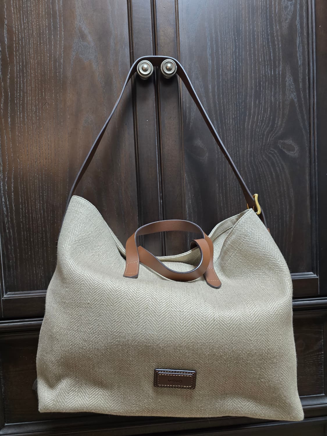 미즈모(Mismo)의 헤링본 토트,숄더백입니다. 상품이미지2