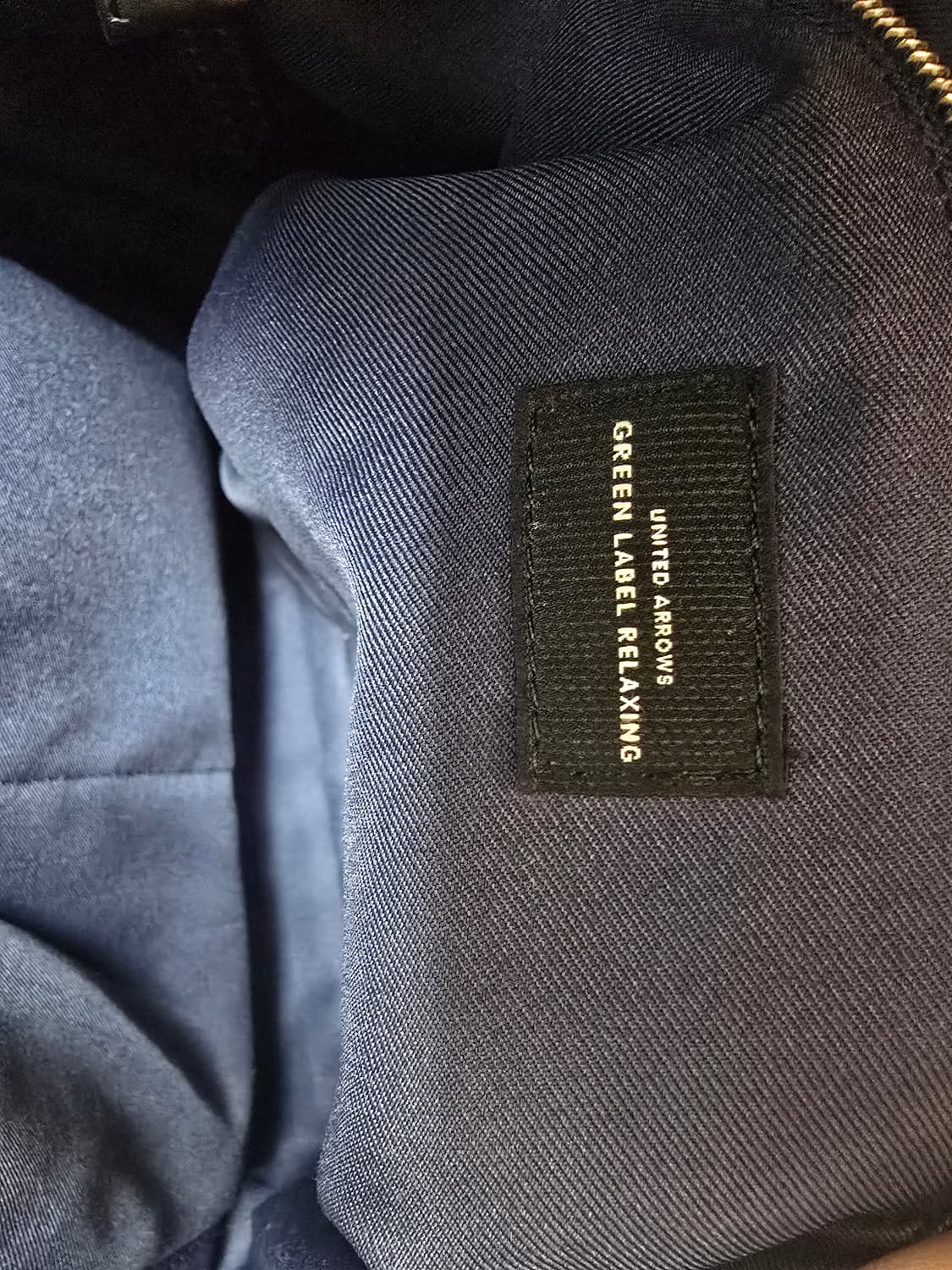 유나이티드 애로우즈 그린라벨릴액싱 다크네이비 기죽  토트백입니다. 상품이미지5