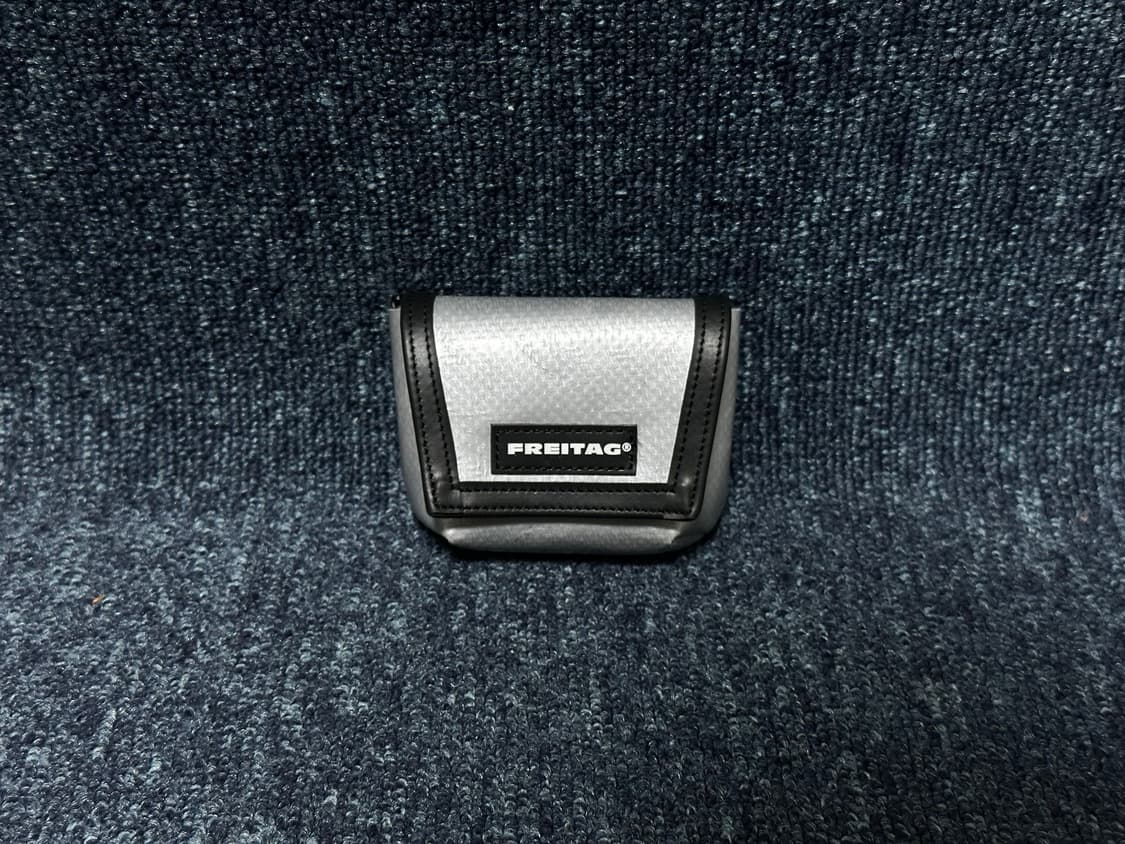 새제품 Freitag 프라이탁 미니 키링 판매(에어팟파우치) 상품이미지8