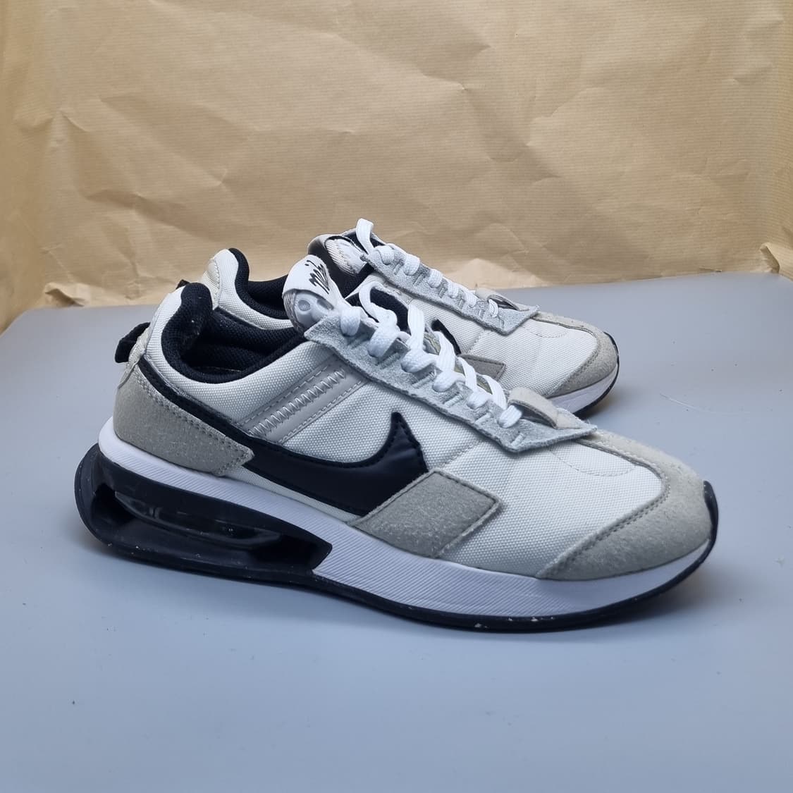 나이키 에어맥스 프리데이 여성운동화240  상품이미지1