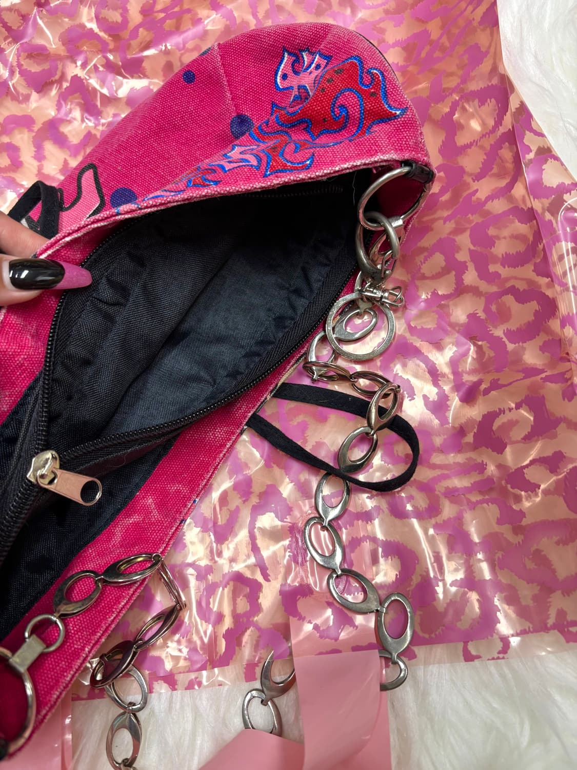 Y2K girl 롯데리아 벽지녀  silver chain Bag 상품이미지5