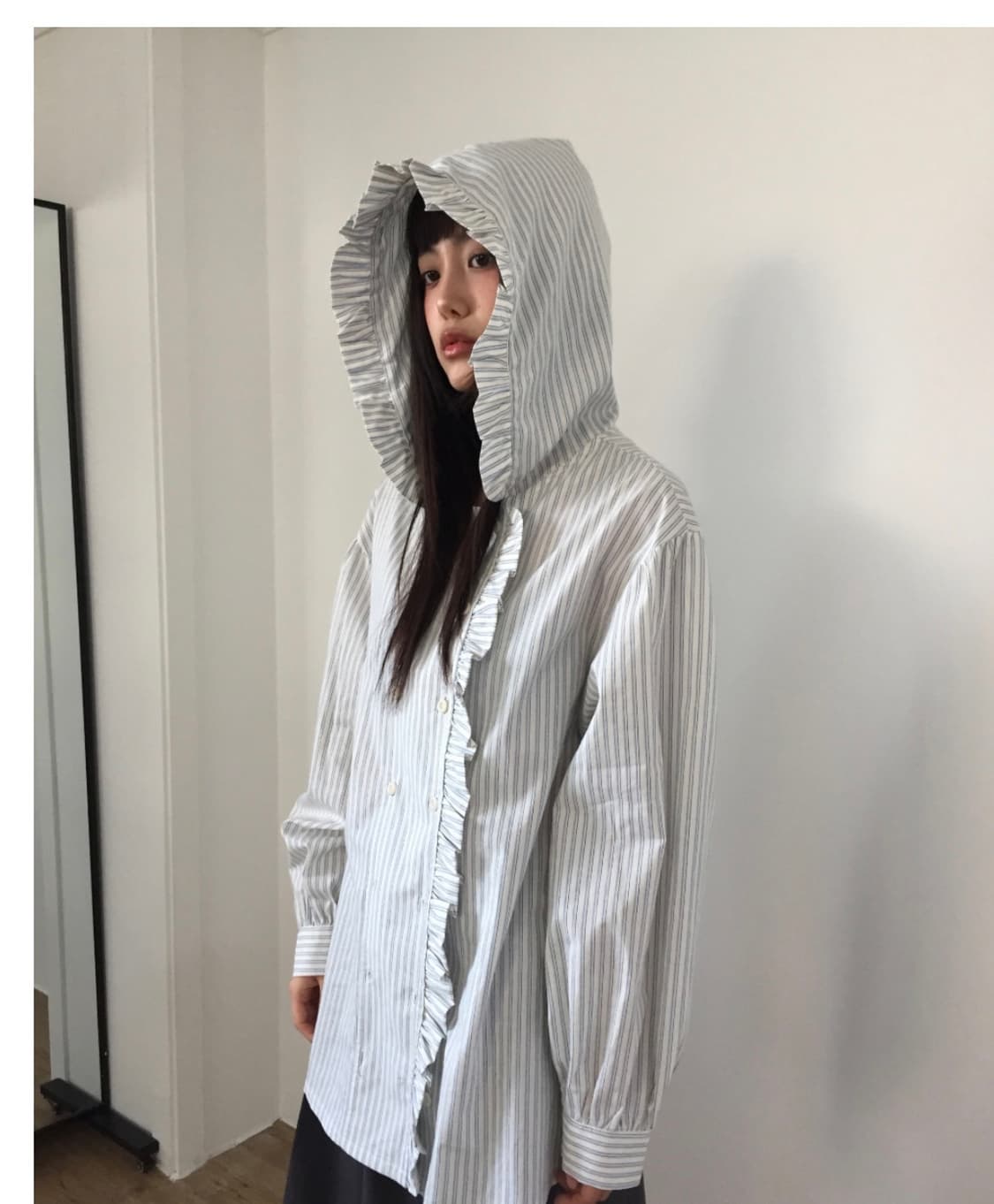 프릴후드 스트라이프 셔츠 상품이미지1