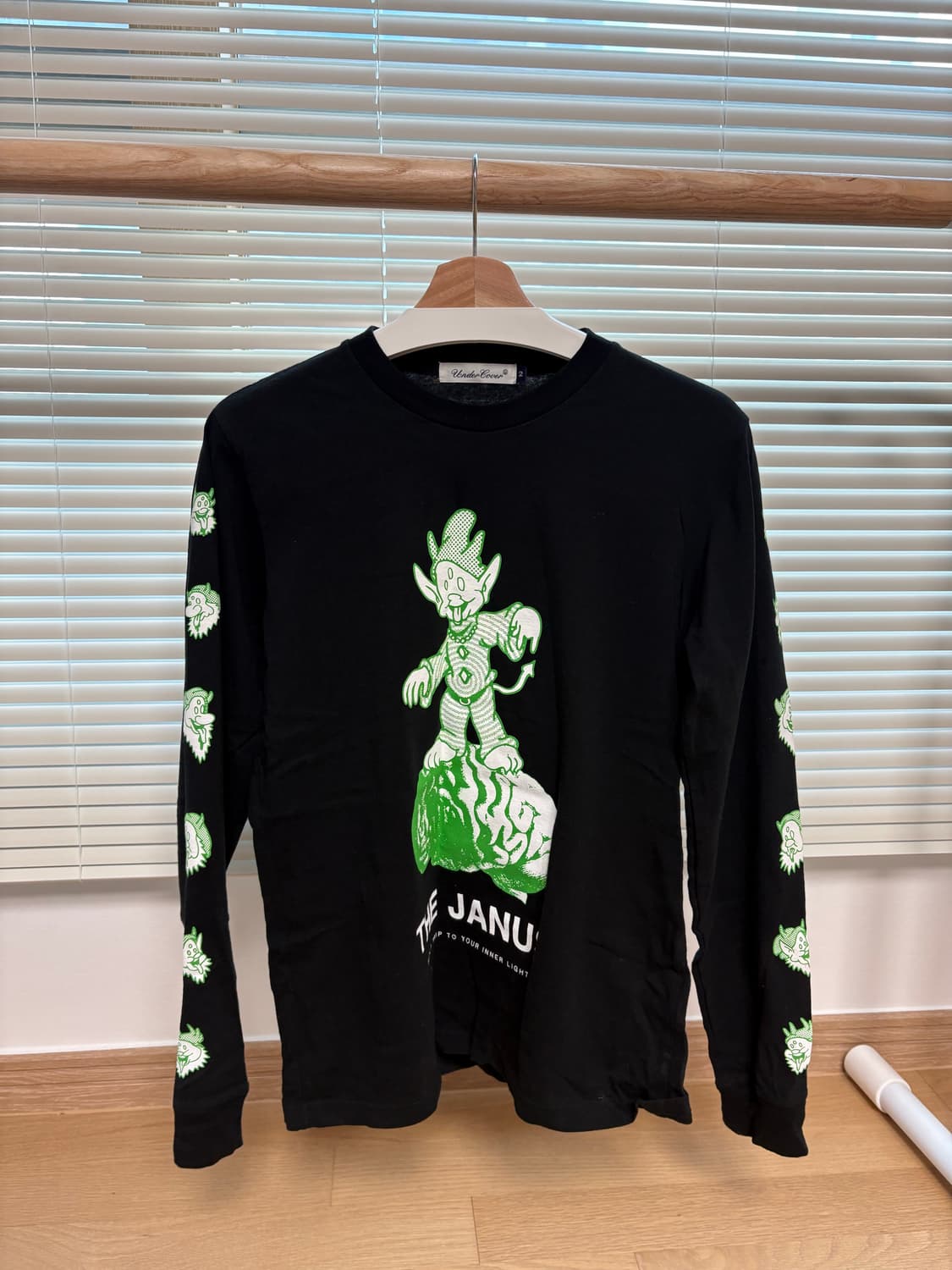 언더커버 THE JANUS L/S TEE 상품이미지1