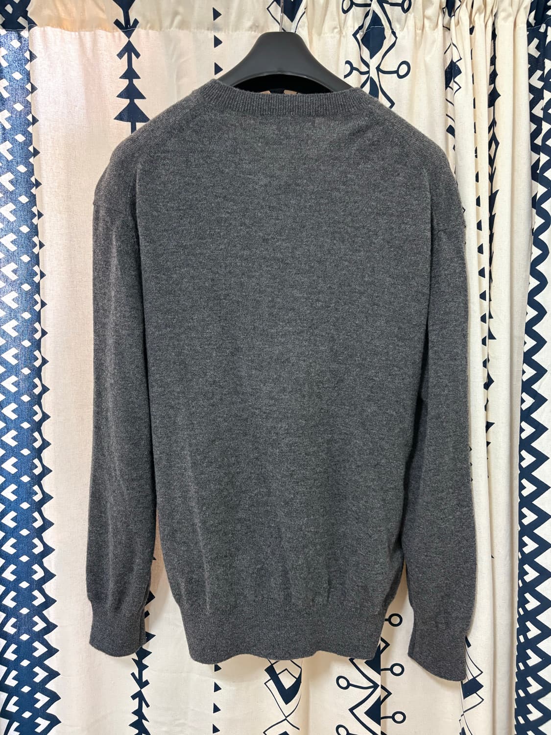 브라운야드 / 엑스트라 슈퍼 파인 브이넥 니트 차콜 상품이미지5