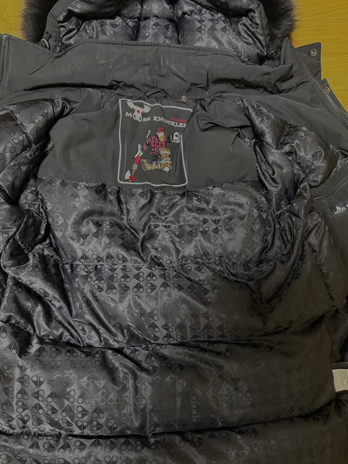 무스너클 K에디션 판매합니다 + 무스너클 옷걸이 상품이미지5