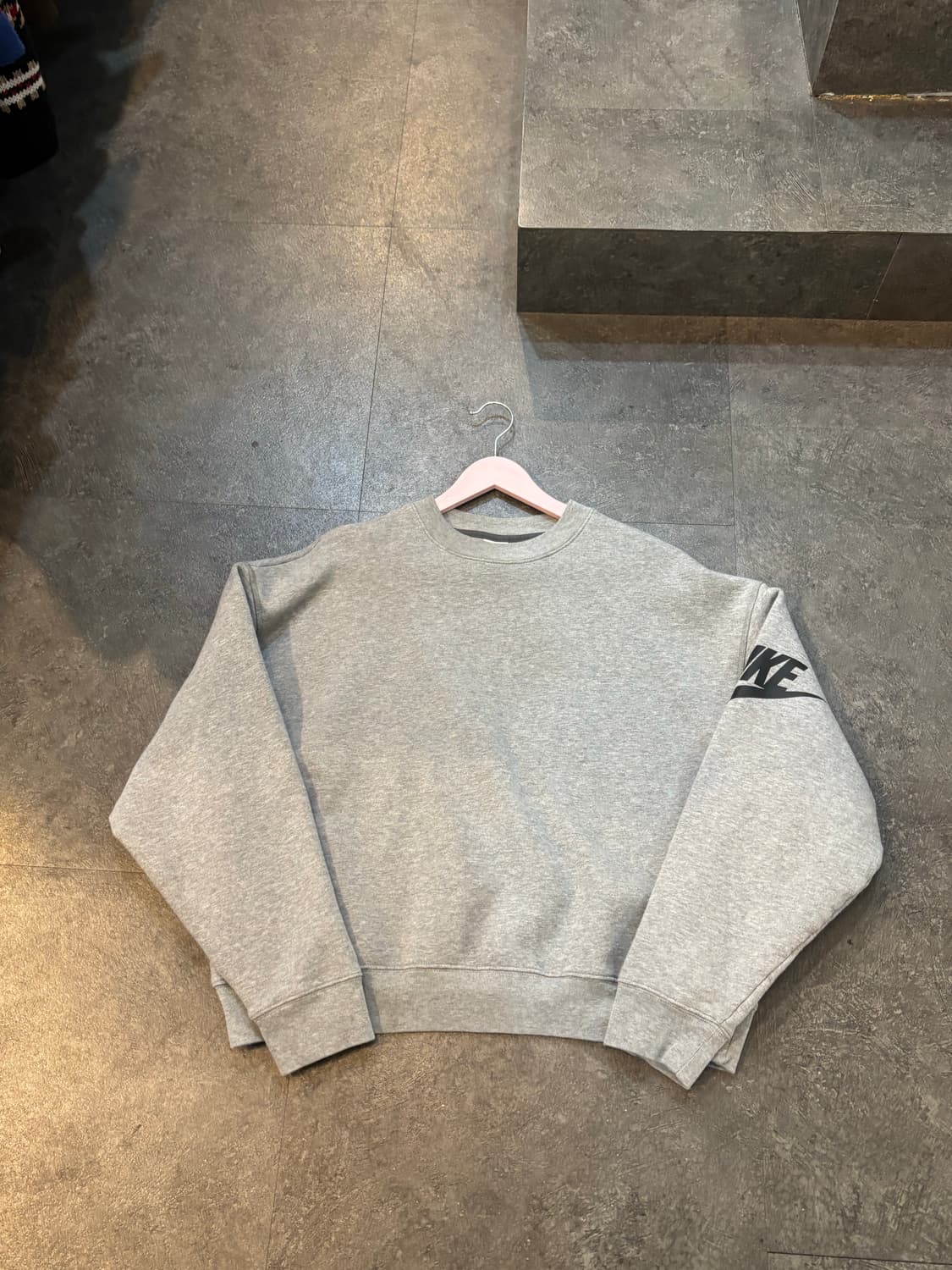 나이키 여성 크롭 맨투맨 M사이즈 상품이미지2