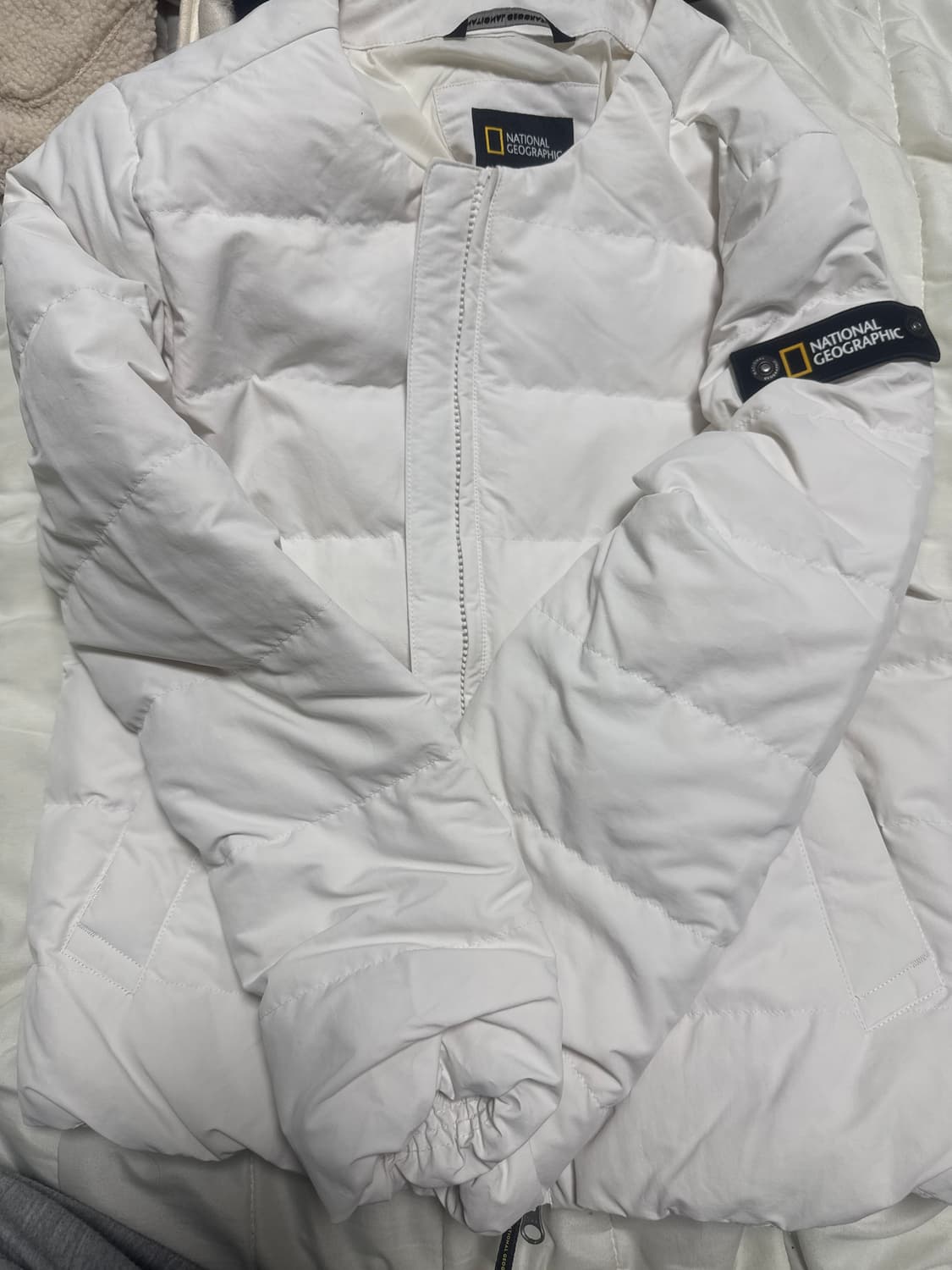 내셔널지오그래픽 경량패딩 xs 상품이미지1