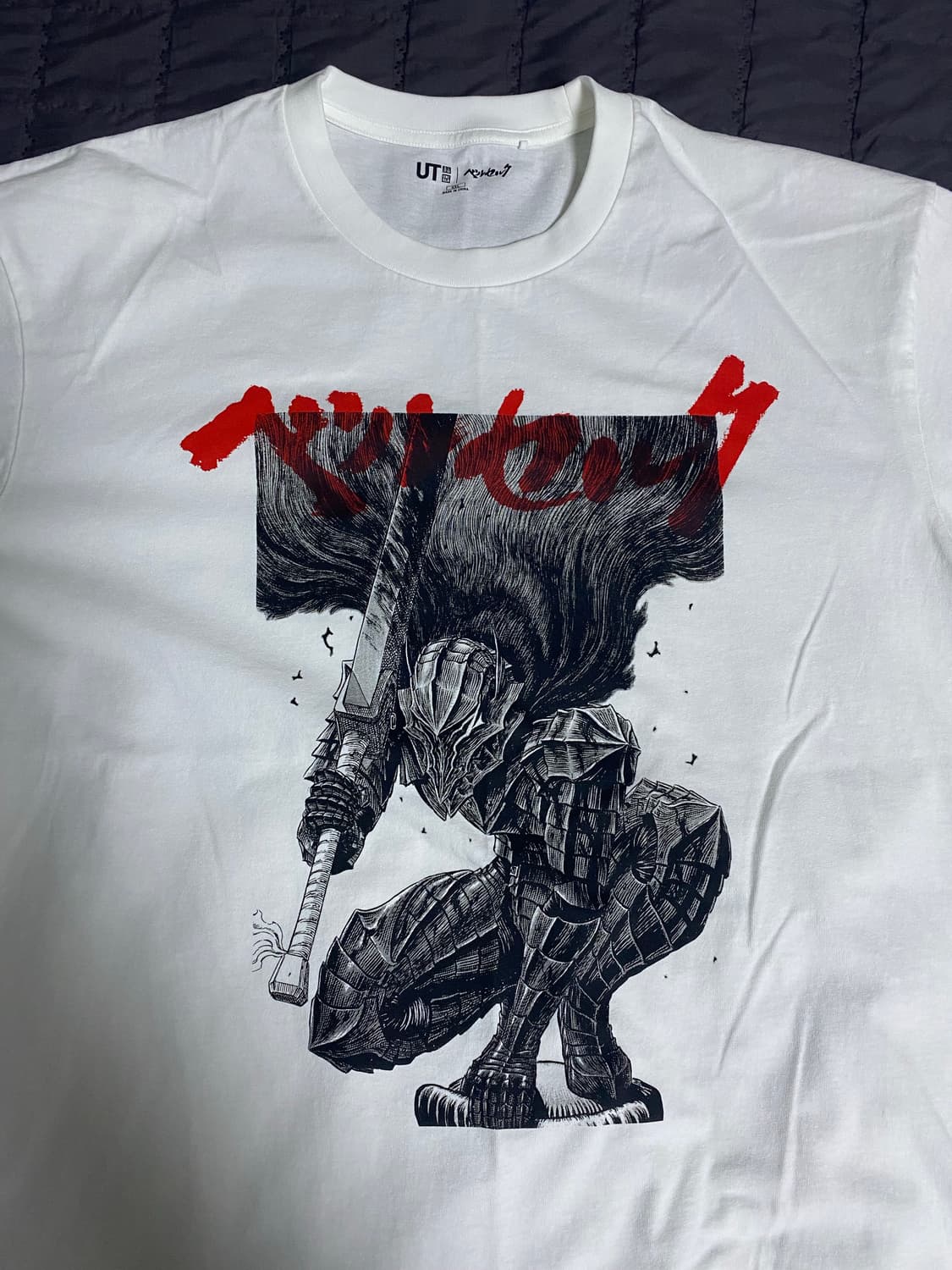 유니클로 베르세르크 반팔티 상품이미지2