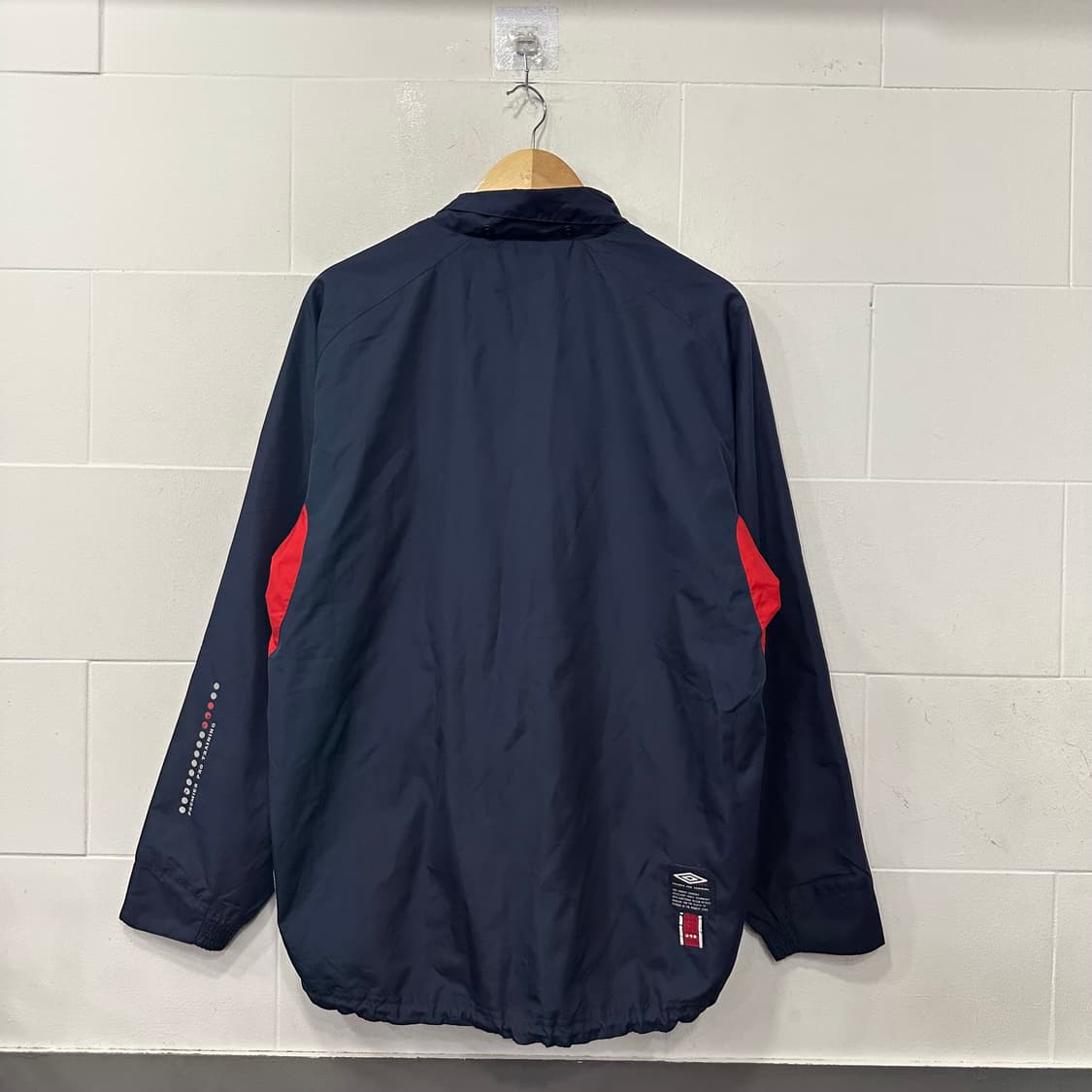 엄브로 잉글랜드 반집업 바람막이 상품이미지5