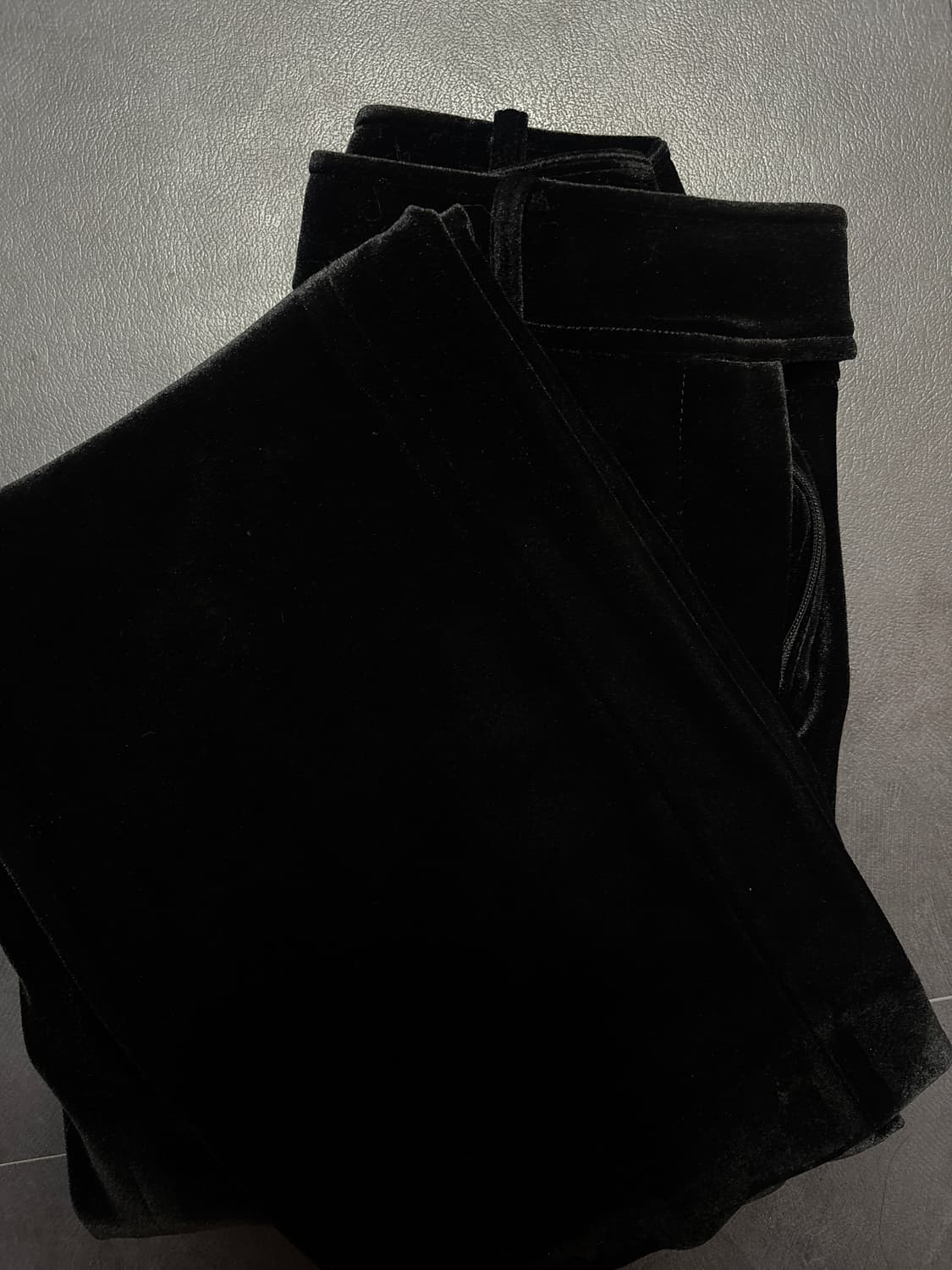 오버듀플레어 벨벳팬츠 블랙 상품이미지5