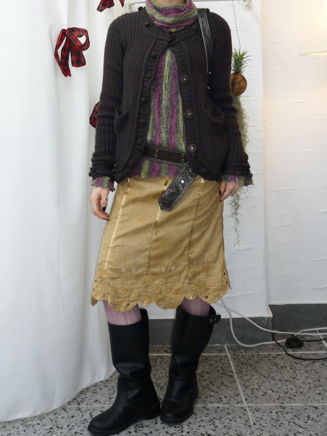 Pom buttons knit cardigan 상품이미지2