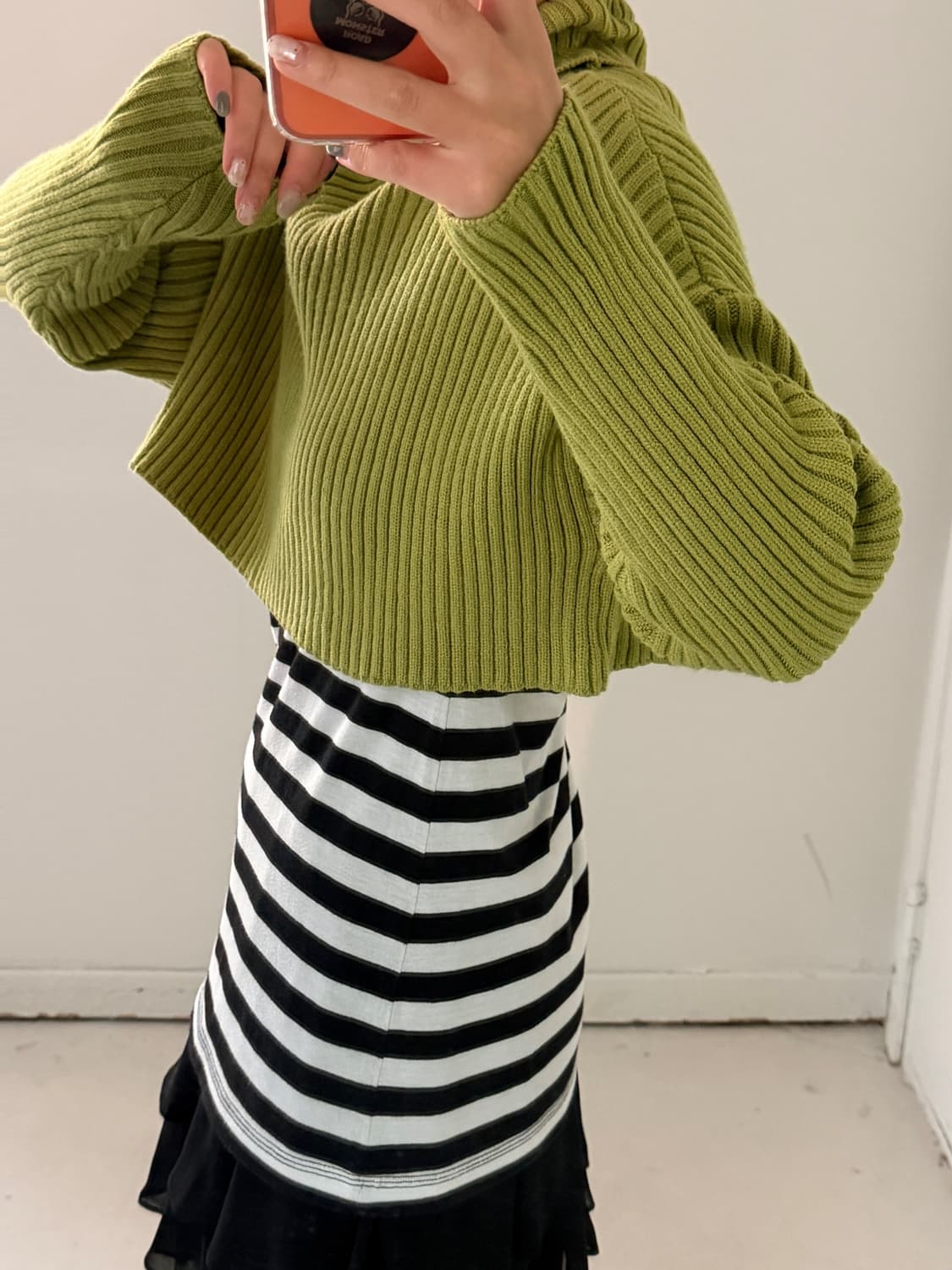 일본빈티지 올리브 크롭 터틀넥 니트 상품이미지2