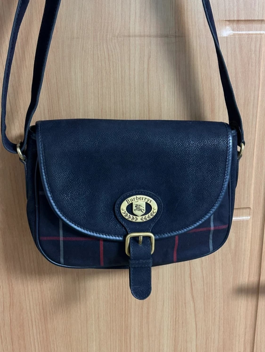 버버리 타탄체크 크로스백 상품이미지1