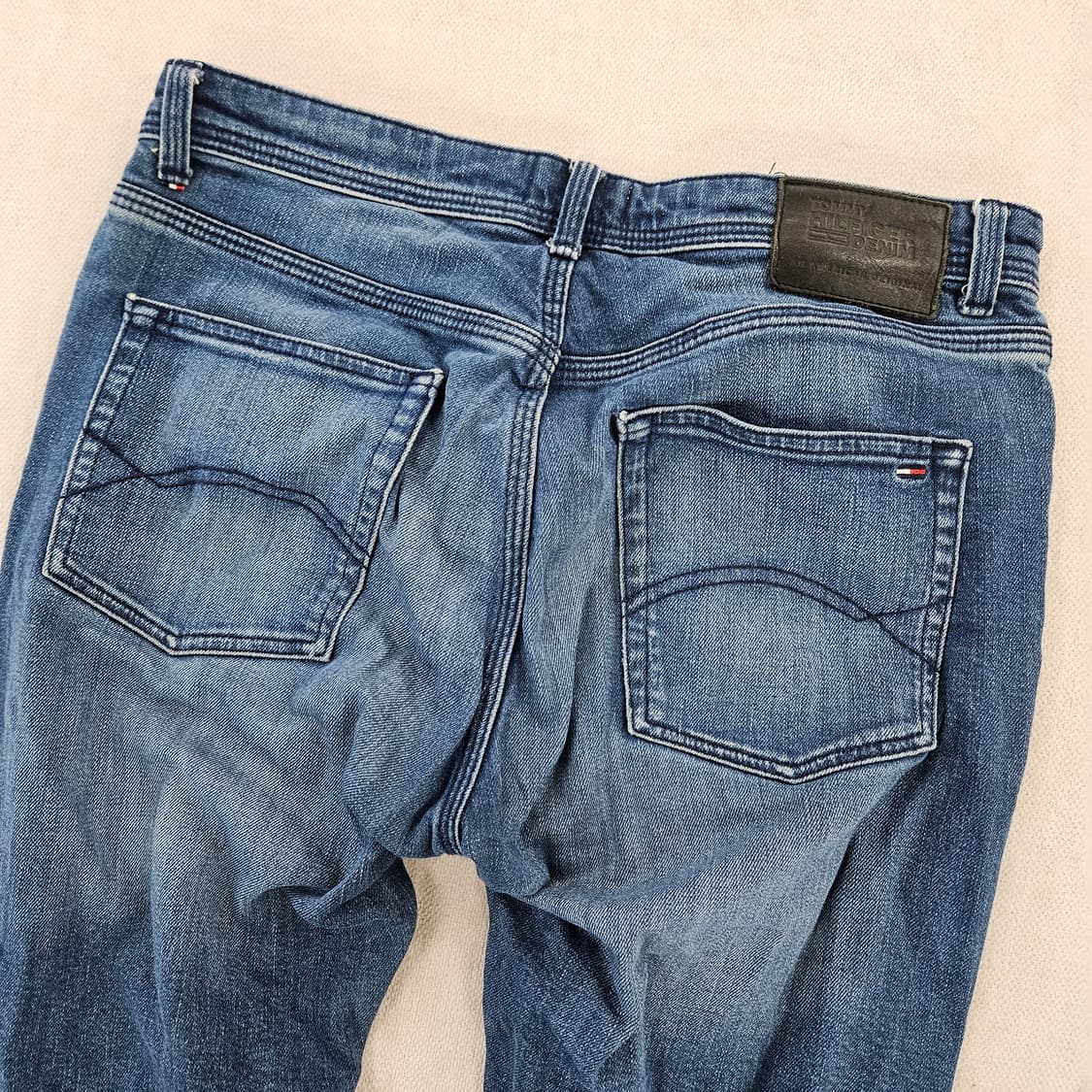 [W32L32] 타미힐피거 일자핏 워싱 데님 팬츠 0115YH1 상품이미지4