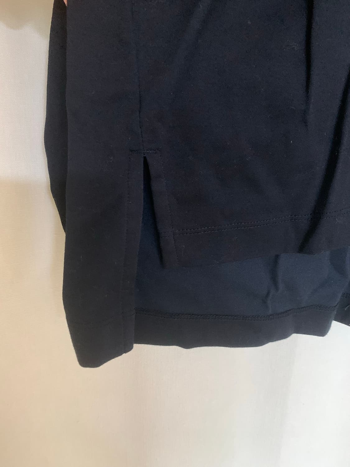 우영미 사각탭 백로고 롱슬리브 블랙 50 상품이미지6