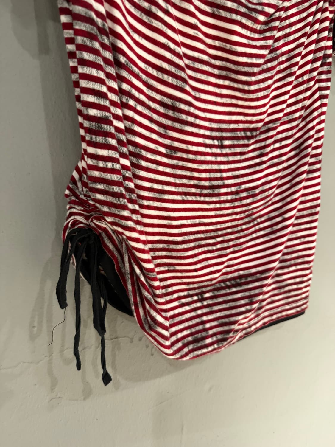 semantic design distressed shirring top 상품이미지8