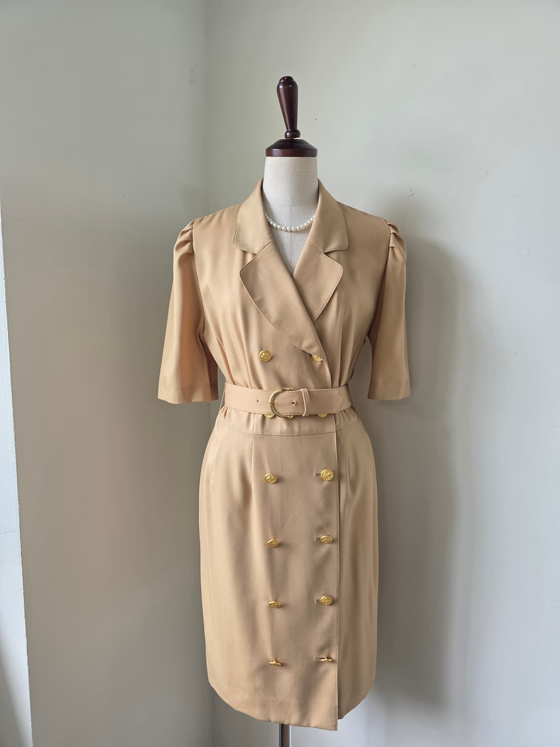 Leilian 베이지 금장 더블 버튼 벨트 원피스 상품이미지2