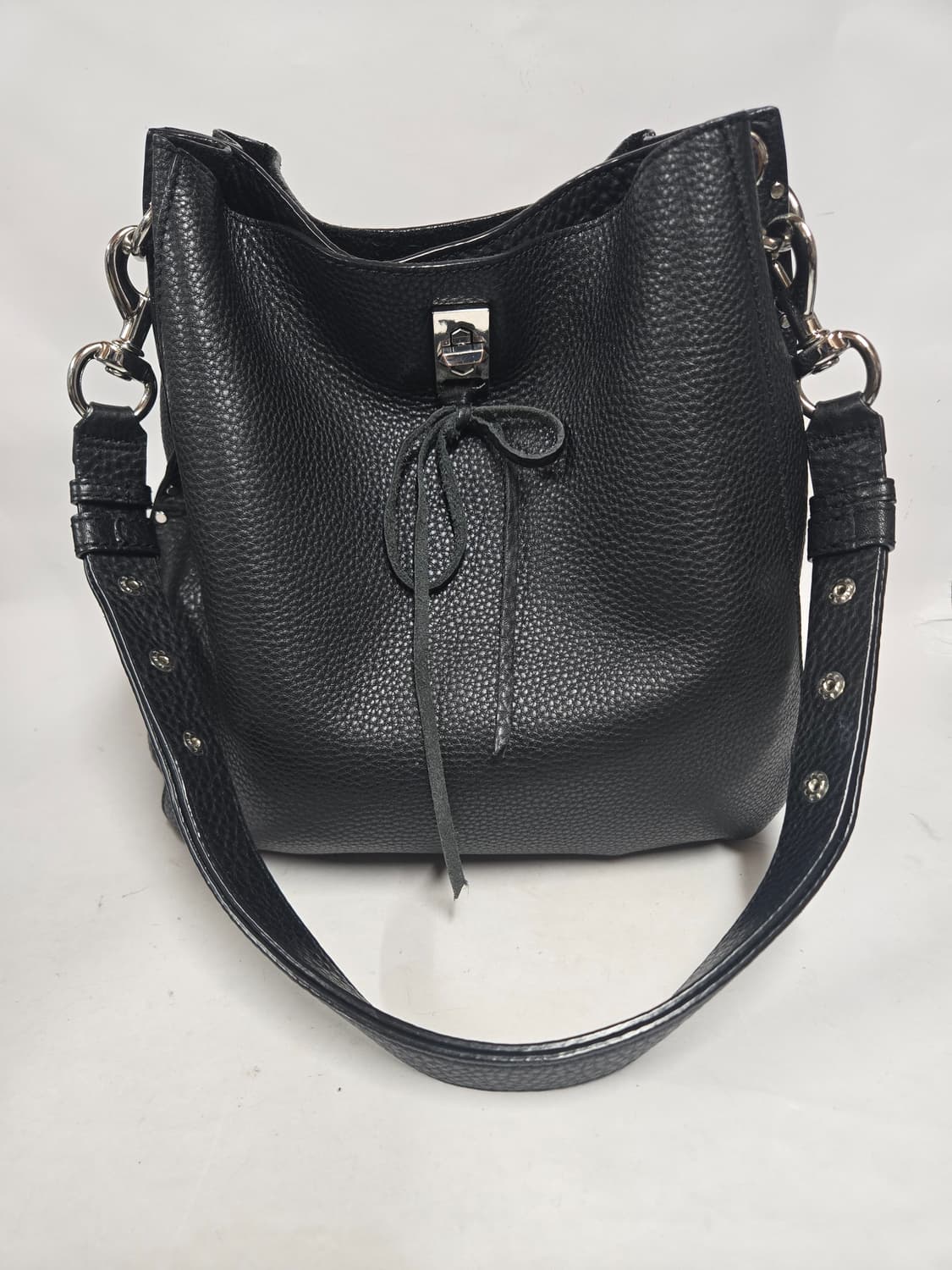 레베카밍코프 블랙 가죽 버킷백 상품이미지1