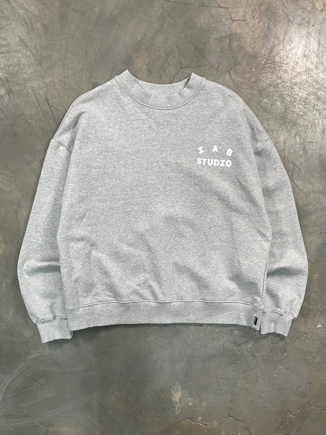 아이앱 스웻셔츠 상품이미지4