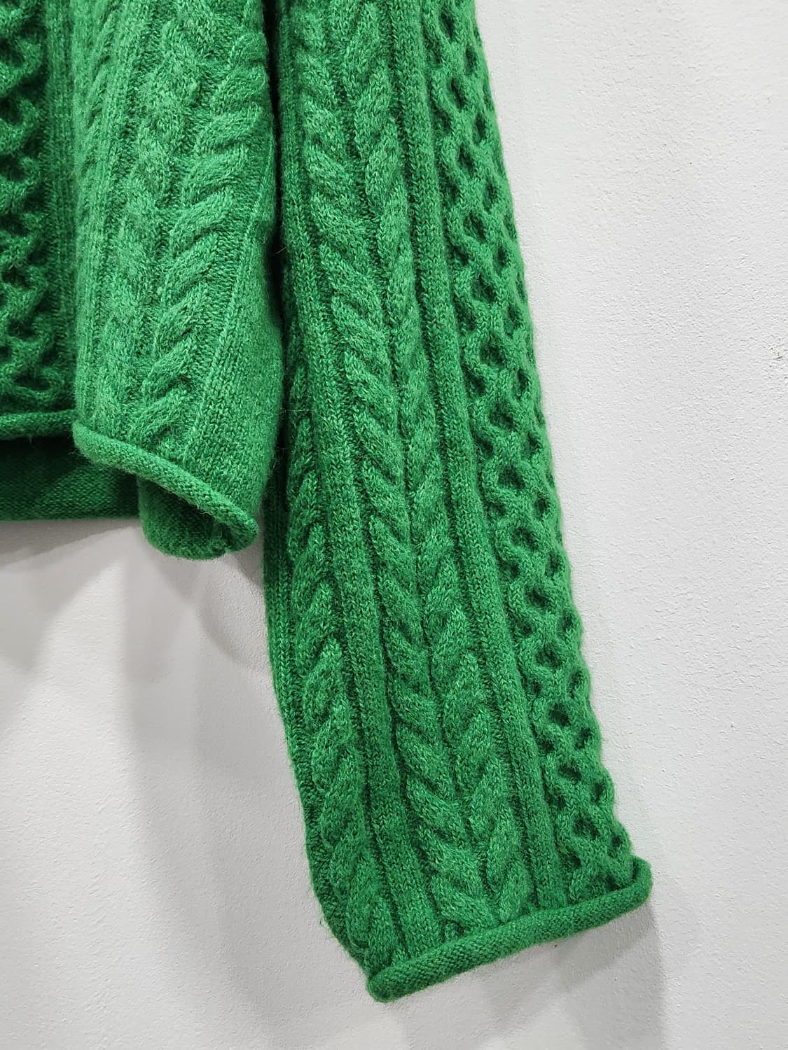 [F] 피그먼트 꽈배기 크롭 니트 여성 프리사이즈 상품이미지4