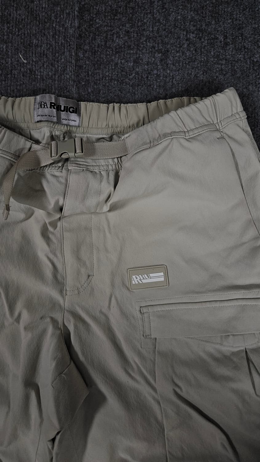 자라 X 루이지 하이테크 카고팬츠(급처) 상품이미지3