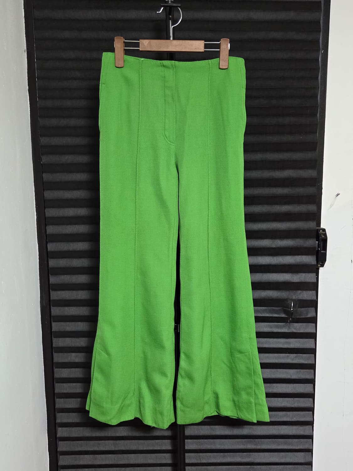 (정품) [셀린느] 울 핀턱 플레어 팬츠 | 00108 상품이미지1