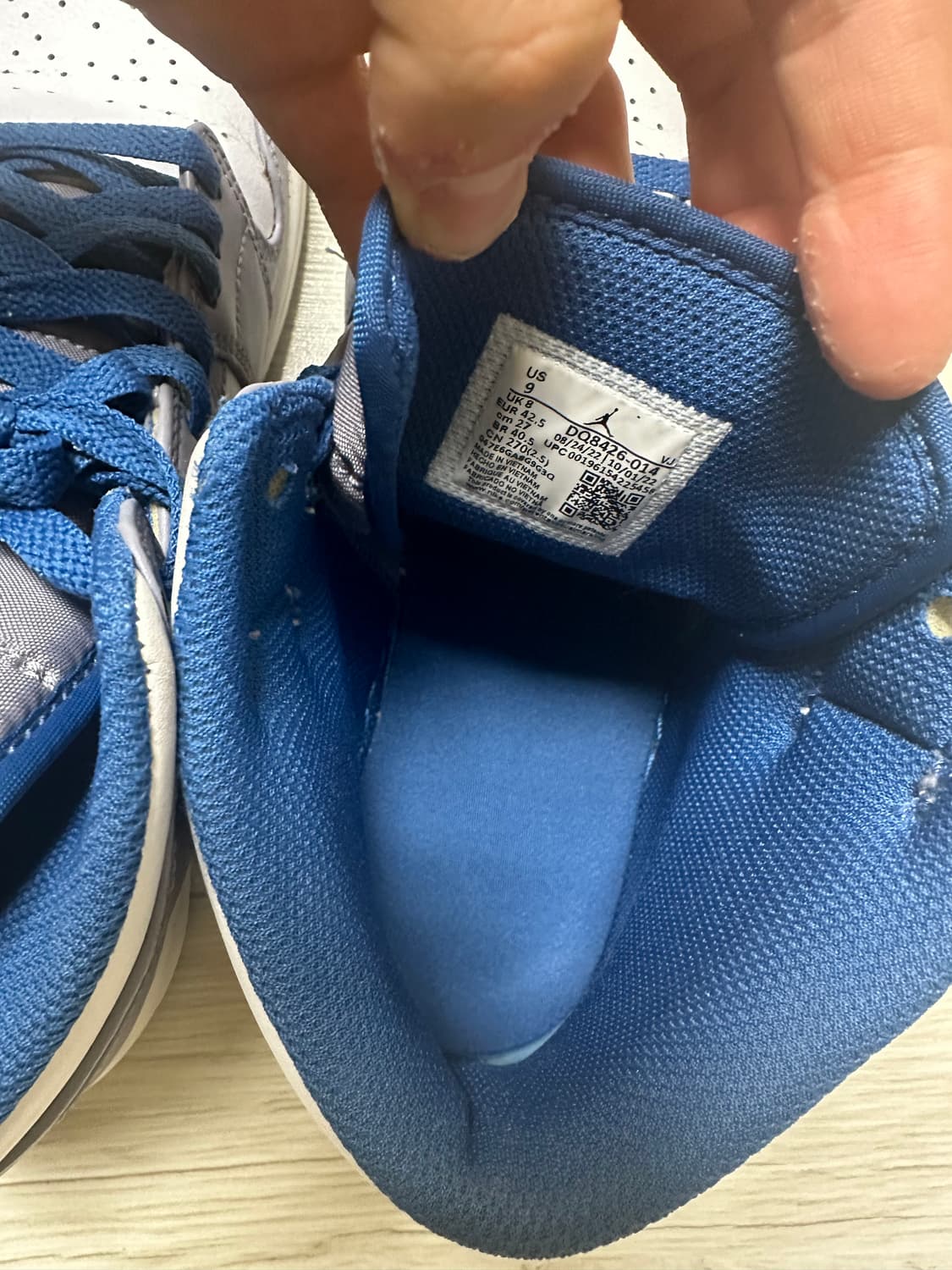 조던 1 미드 시멘트 그레이 트루 블루 상품이미지9