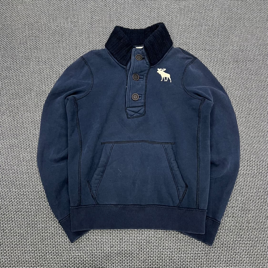 착샷O 아베크롬비 네이비 버튼 슬리브 상품이미지1