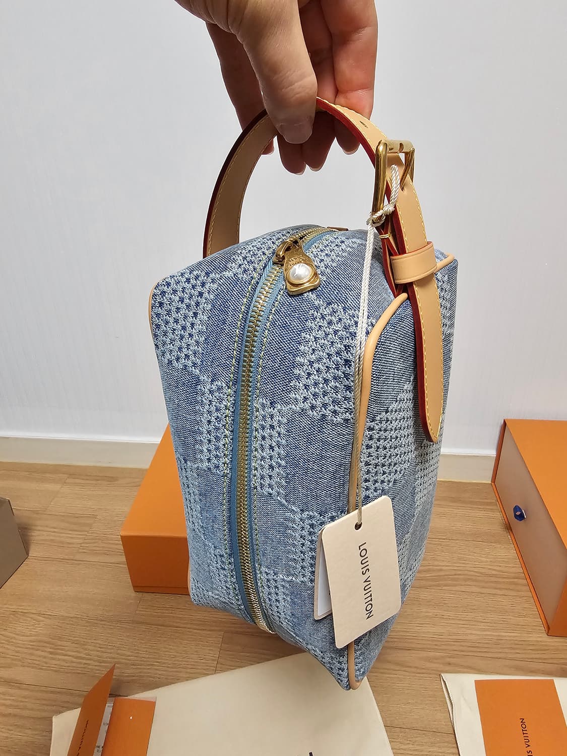 루이비통 퍼렐 한정판 데님 돕키트 클러치백 (새상품) 상품이미지4