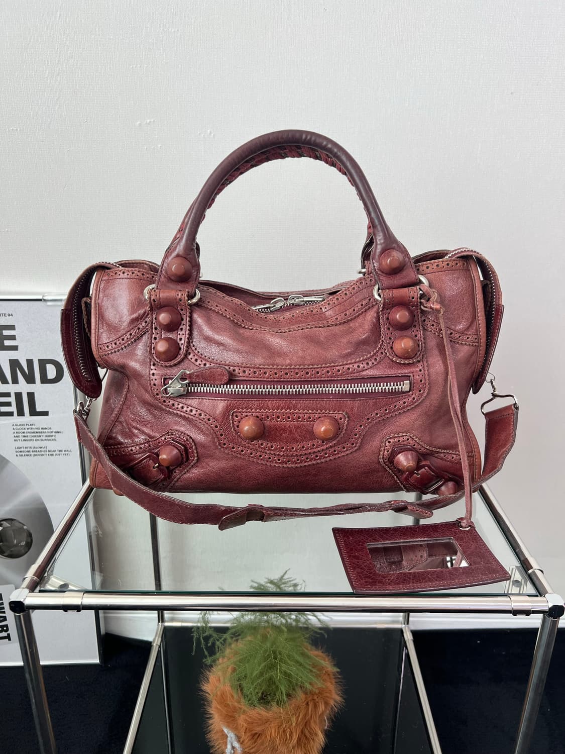 발렌시아가 모터백 상품이미지1