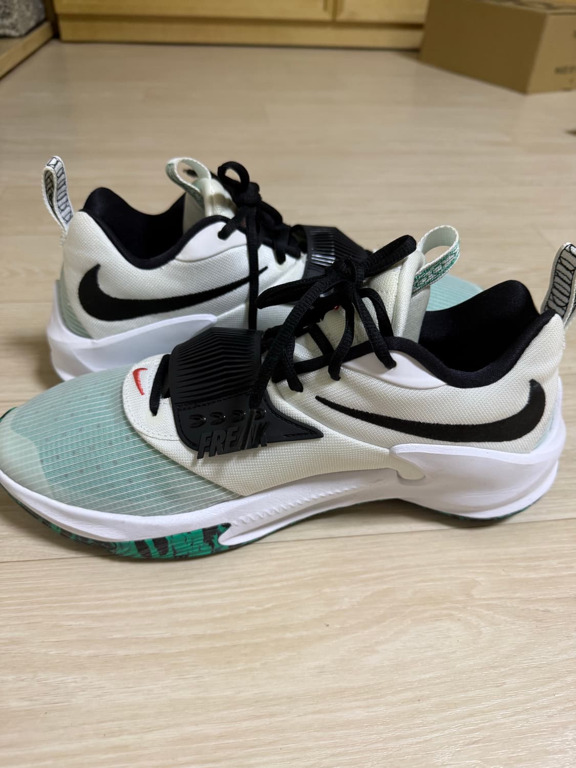 나이키 줌프릭 3 클리어 에메랄드 295 상품이미지6