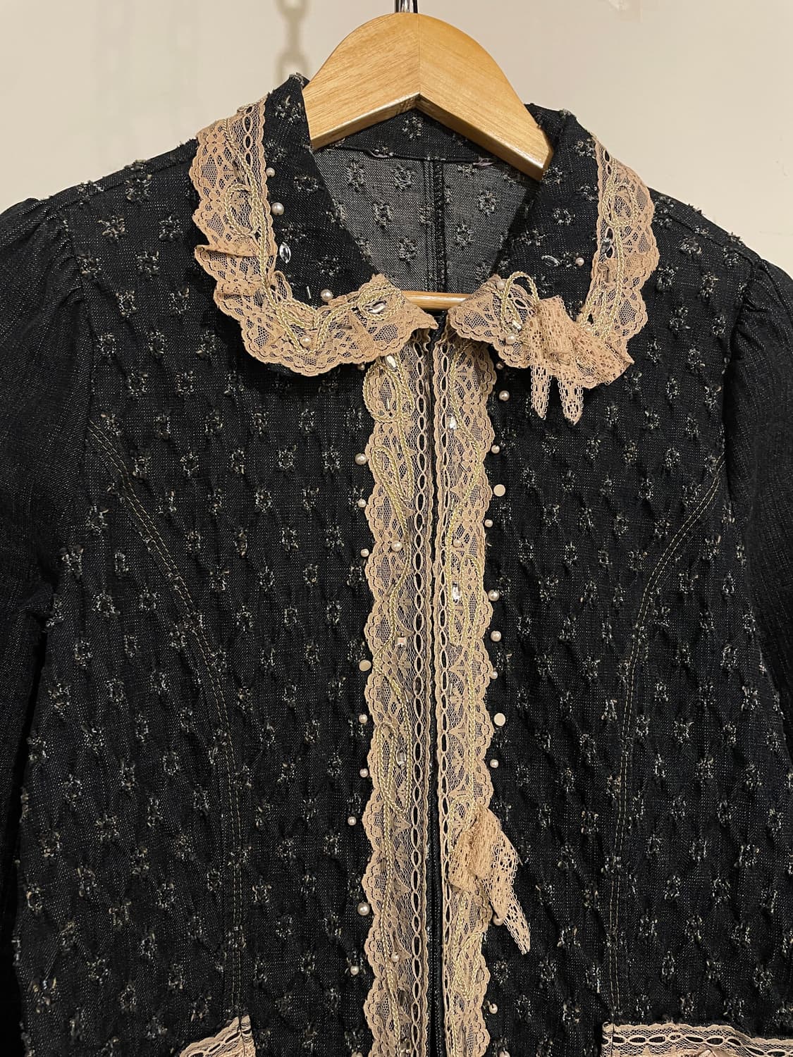 플라워 데미지 패턴 레이스 펄 데님 자켓 모리 러블리 오리엔탈 상품이미지2