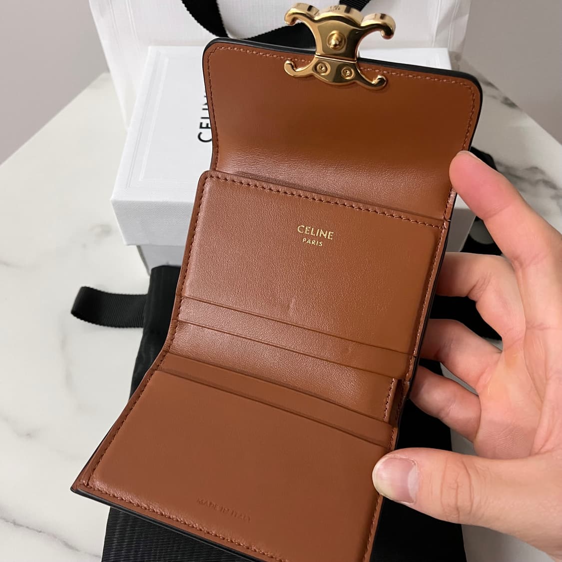 [S급/정품] 셀린느 트리옹프 여성 플랩 반지갑 상품이미지5