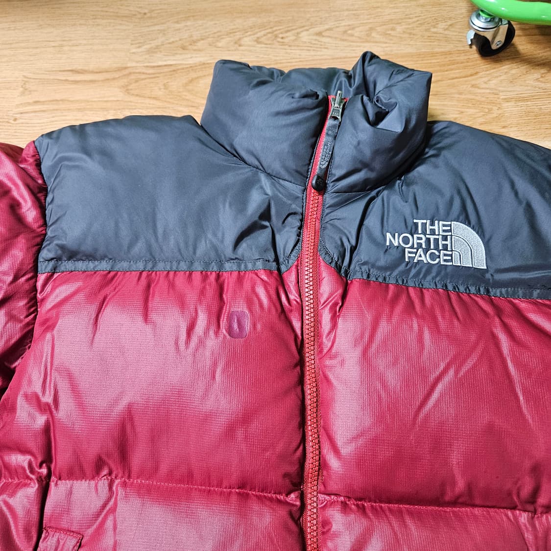 노스페이스 700 눕시 패딩 다크레드 상품이미지6