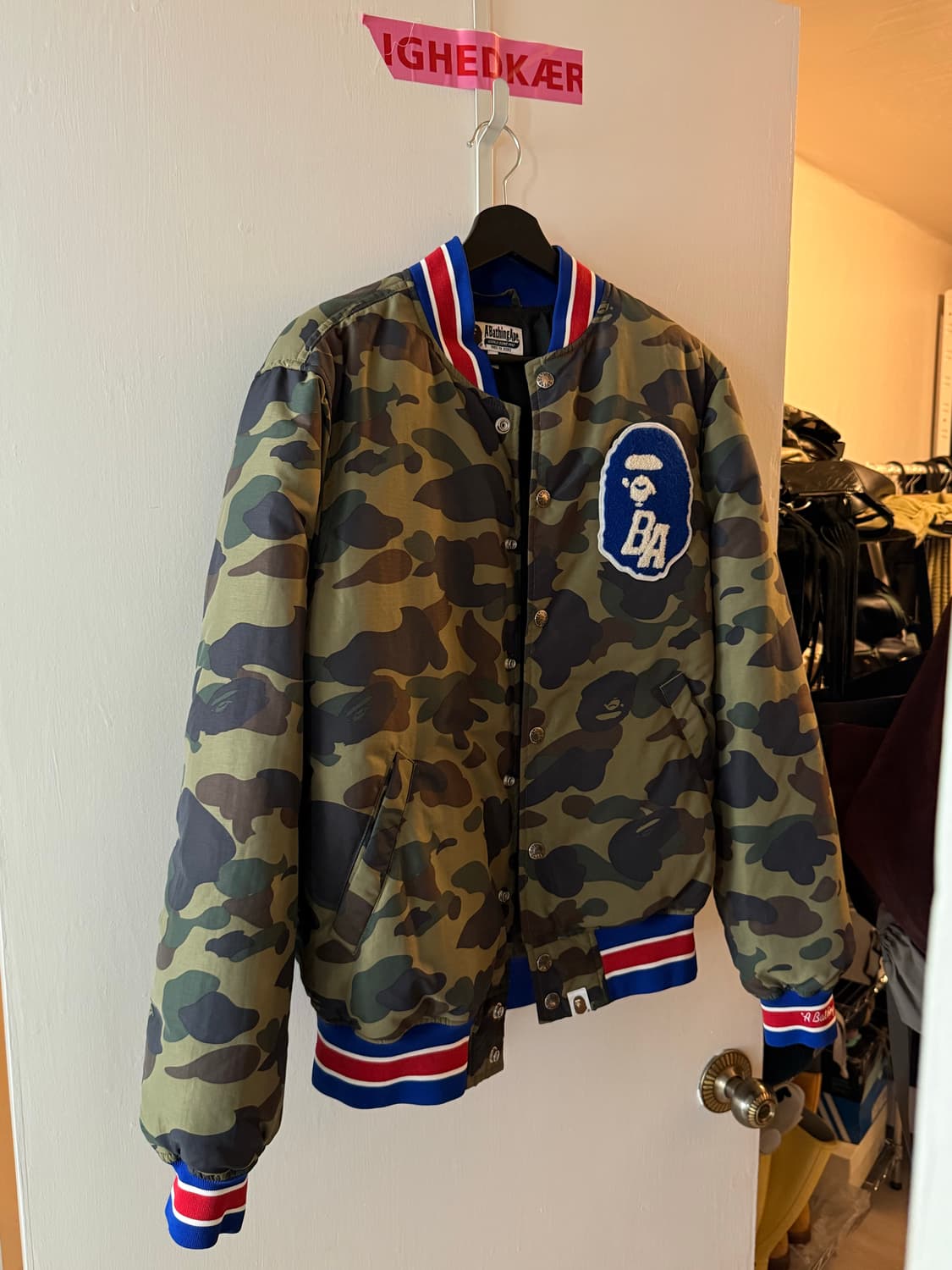 베이프 BAPE Camo Varsity Down Jacket (한정/단종 상품이미지3