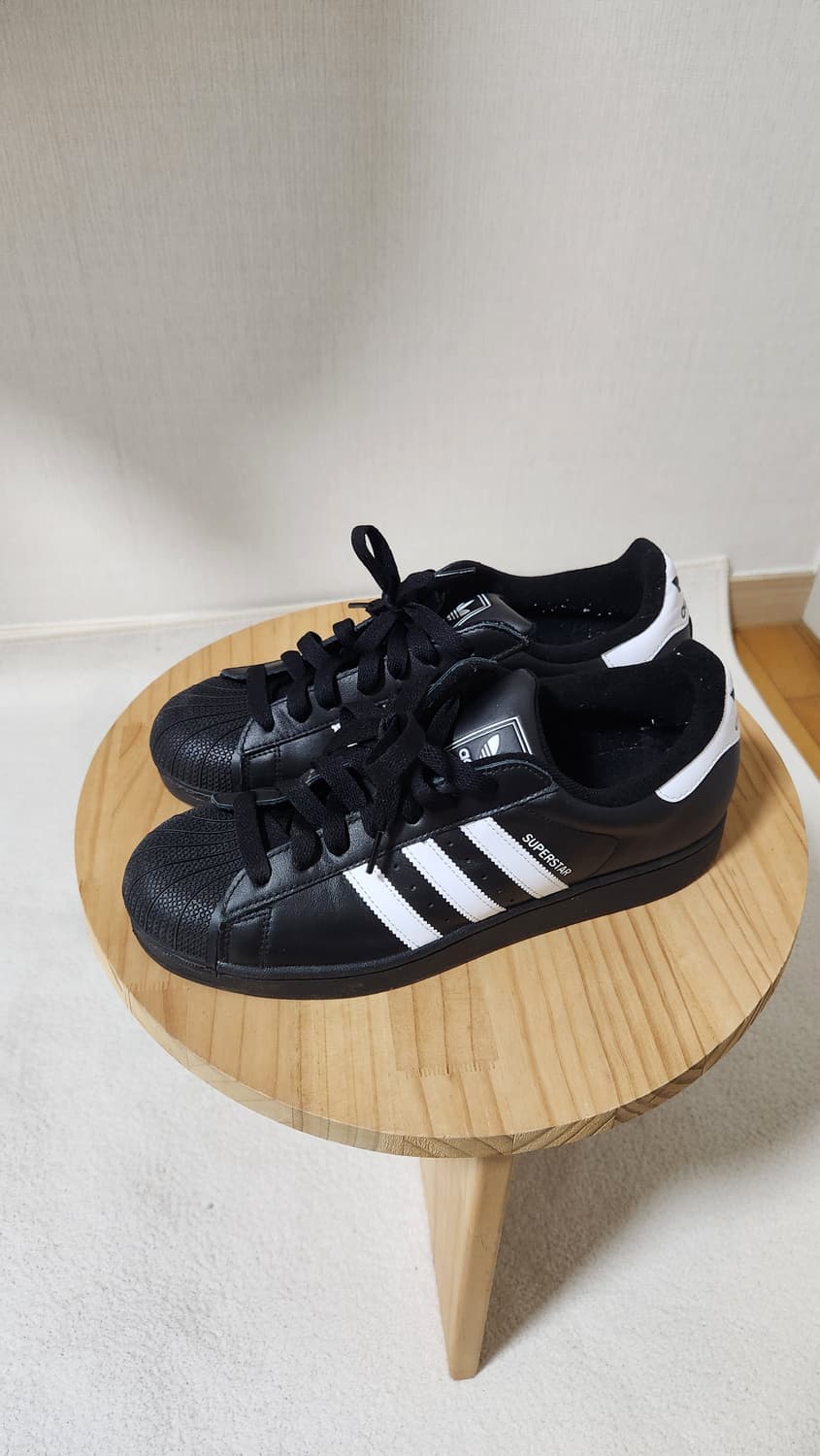 (1회착)아디다스 슈퍼스타 블랙 운동화 290 상품이미지1