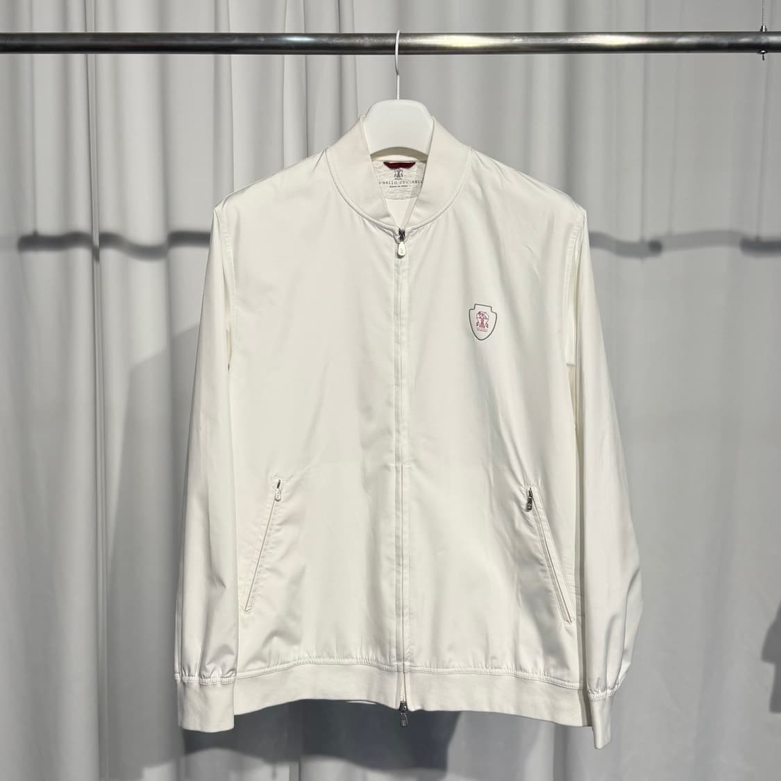 (XL) 브루넬로 쿠치넬리 25FW 엠블럼 로고 집업 블루종 자켓 상품이미지3