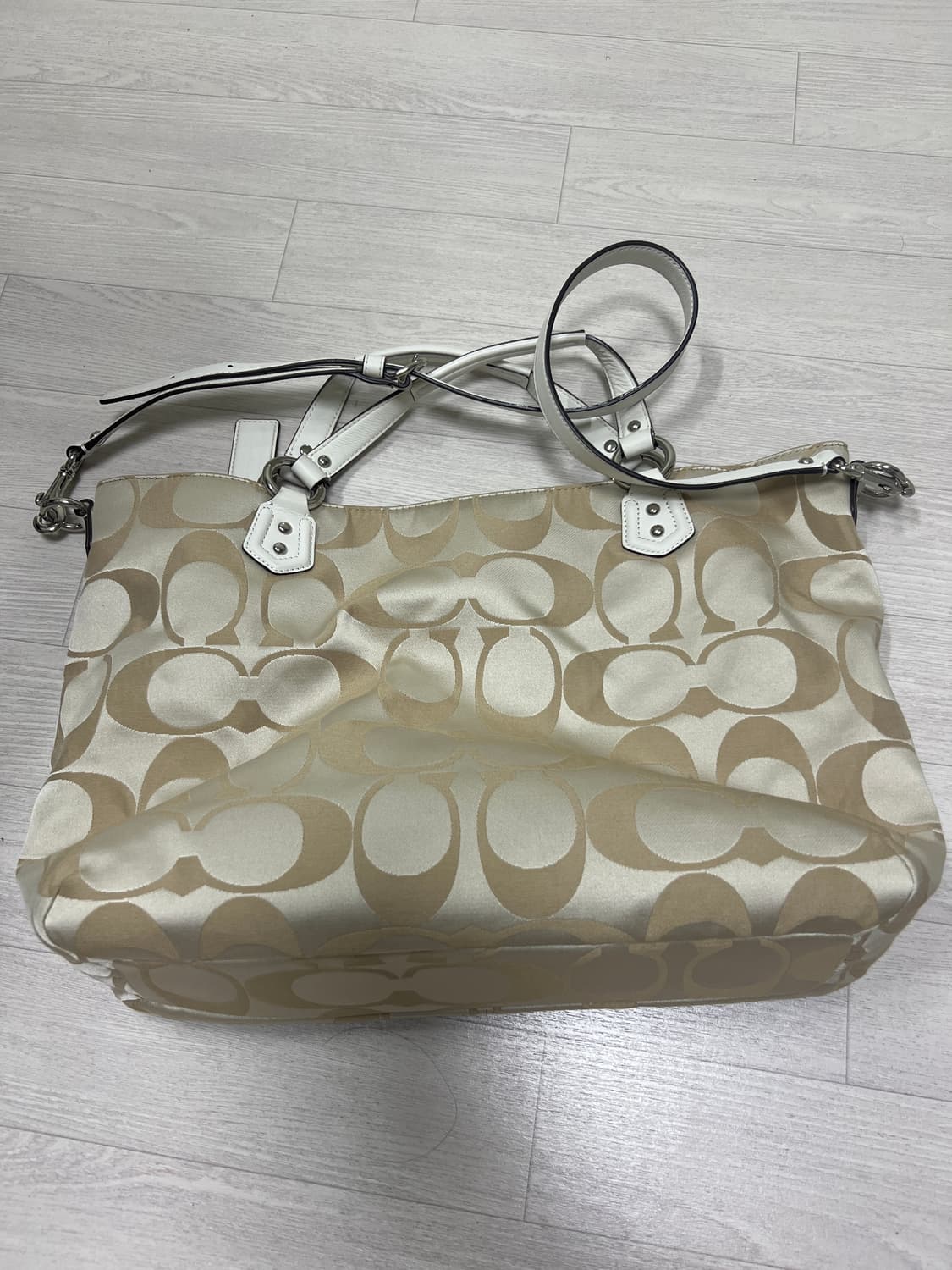 코치 시그니처 2way 숄더백 아이보리 상품이미지3