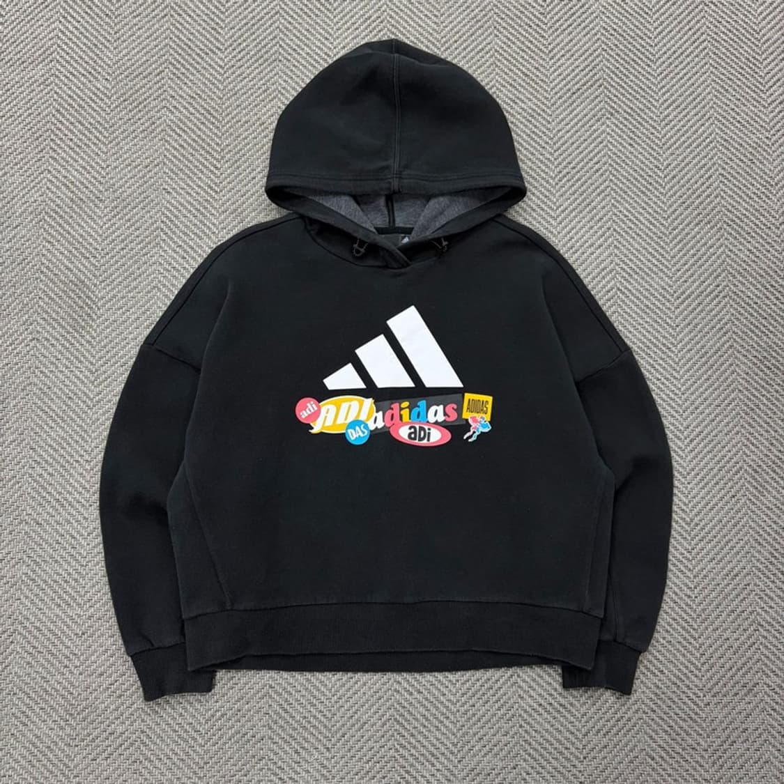 아디다스 로고 그래픽 후드티 v2861 상품이미지1