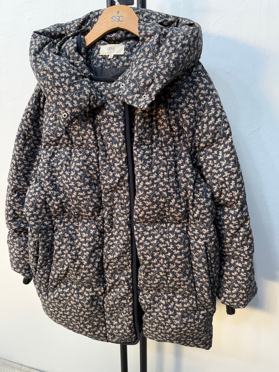 정품) 아떼 바네사브루노 플라워 패턴 패딩 36 상품이미지2