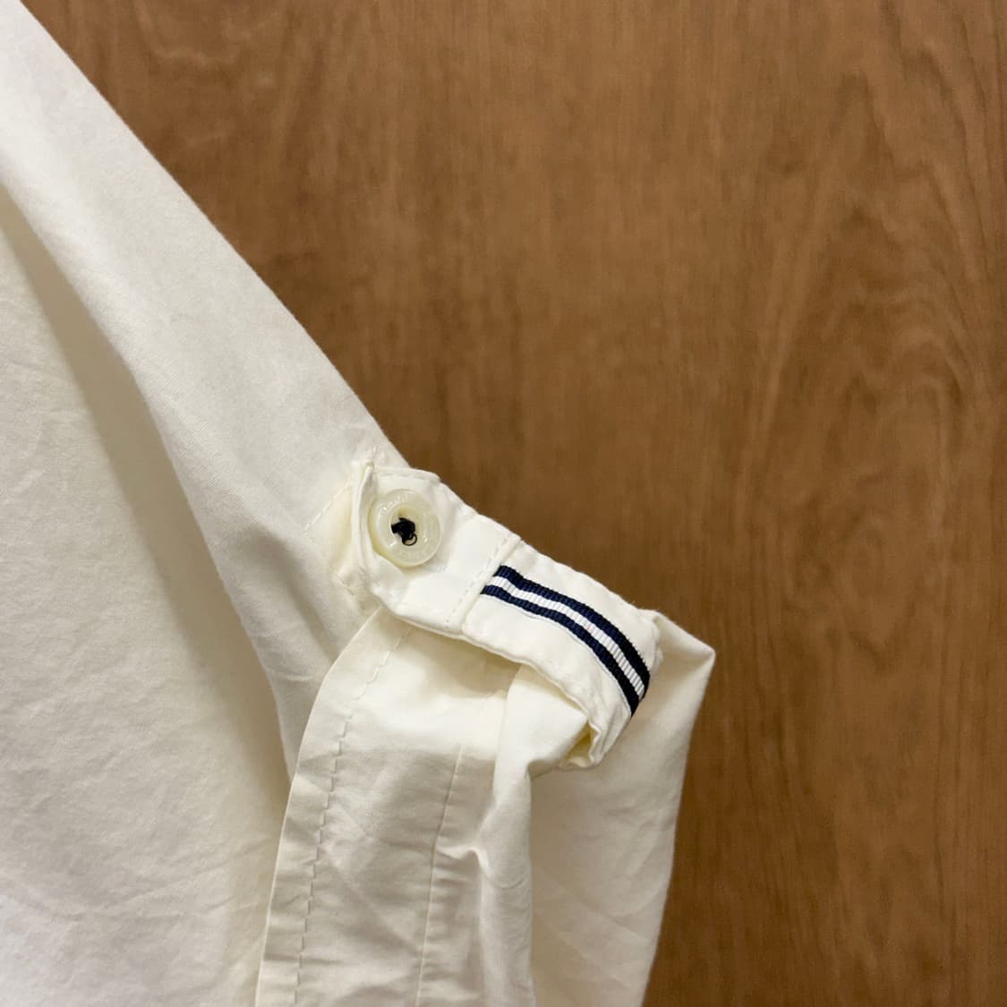 버버리 블랙 라벨 포켓 반팔 셔츠 로고 자수 롤업 슬리브 아이보리 상품이미지6