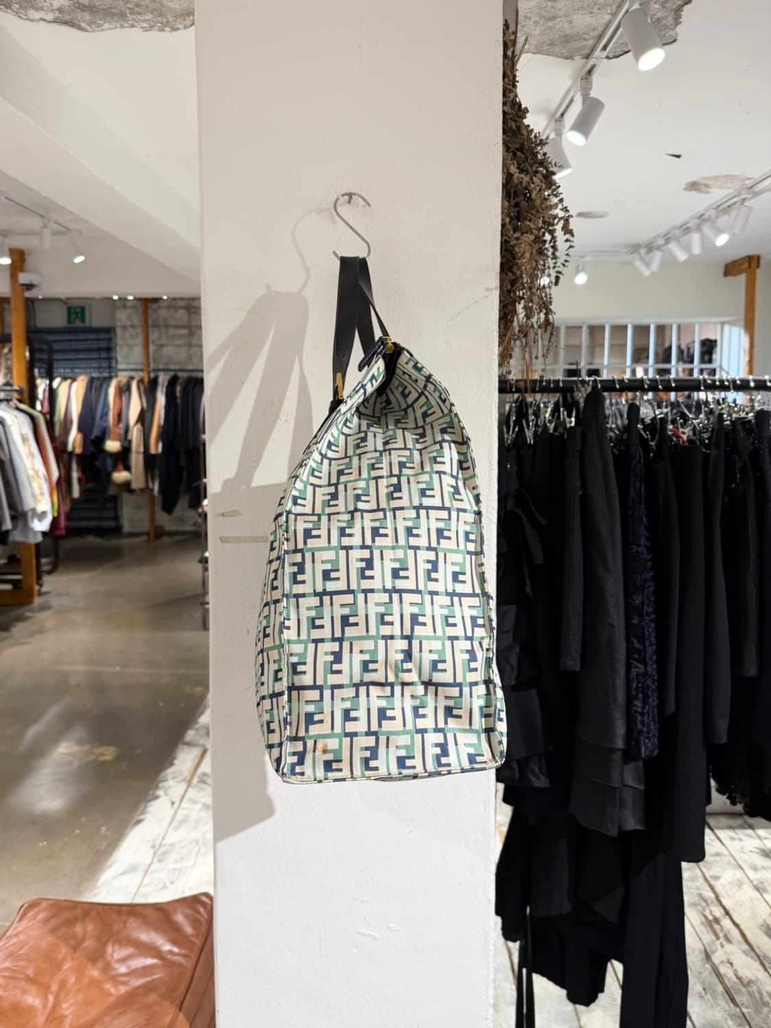 펜디 FF 주카 멀티컬러 캔버스 빅 토트백 상품이미지3