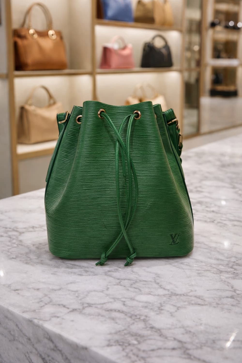 [A급] 루이비통 에삐 노에 그린 숄더백 판매합니다!!! 상품이미지1