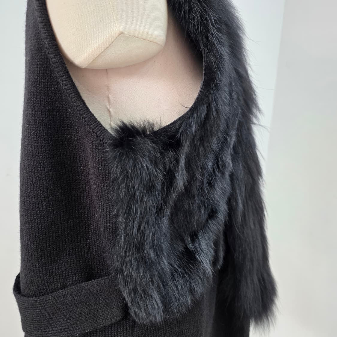 RES 블랙 라쿤퍼 카라 래빗퍼 롱베스트 상품이미지8