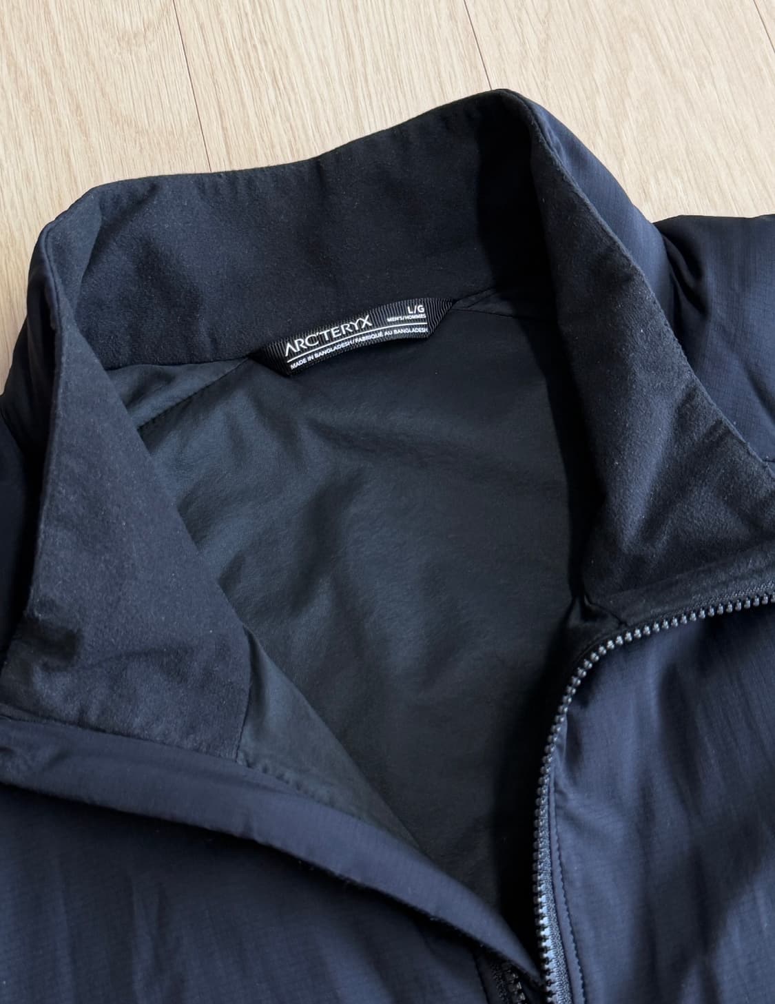 아크테릭스 아톰 LT 자켓 L 사이즈  상태 8.8/10  사진찍고 절대 상품이미지2