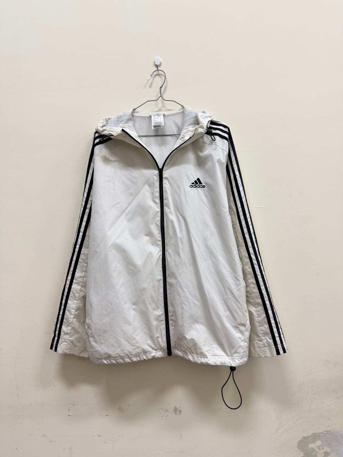 아디다스 화이트 바람막이 집업 상품이미지1