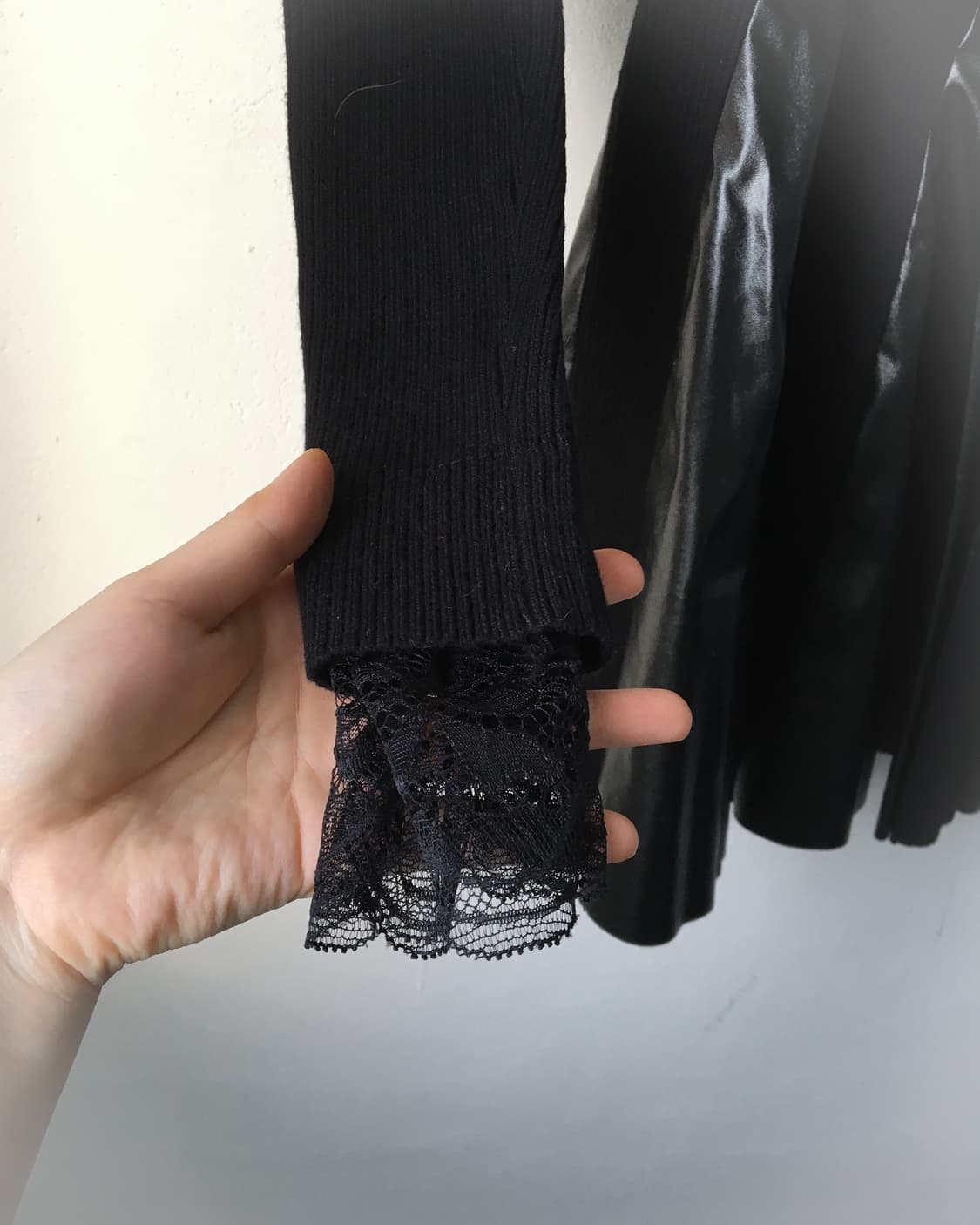 Fake leather layered high neck knit onep 상품이미지4