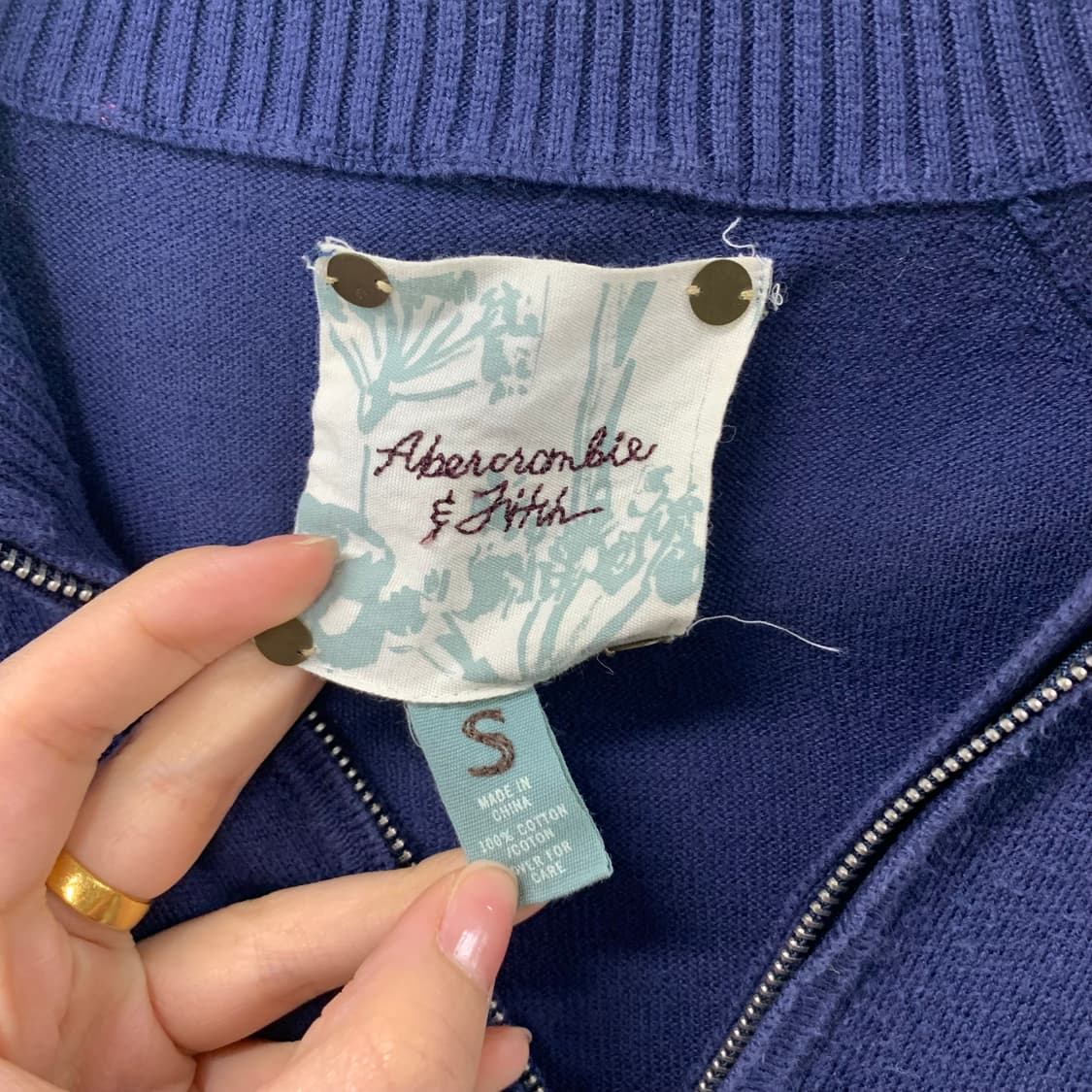 아베크롬비 산양로고 네이비 투웨이 니트집업 상품이미지5