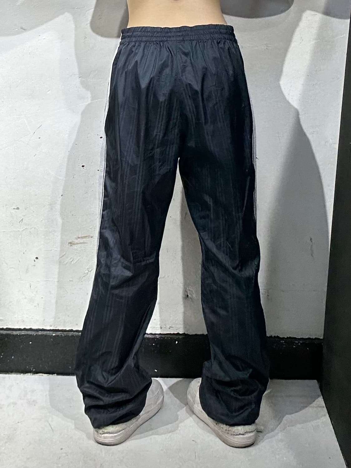 아디다스 네이비 그레이 사이드 라인 와이드 트랙 팬츠 L 상품이미지3